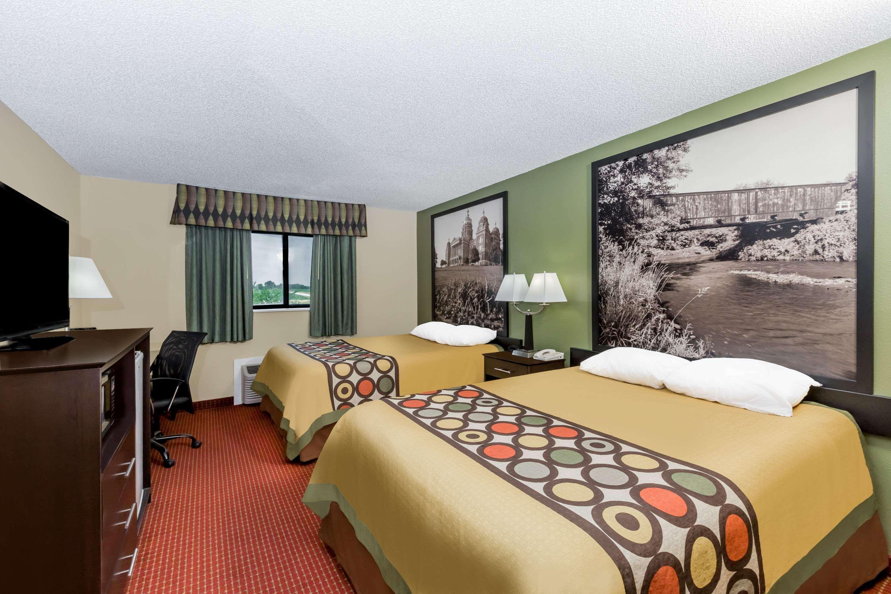 Super 8 By Wyndham Grinnell Ia Buitenkant foto