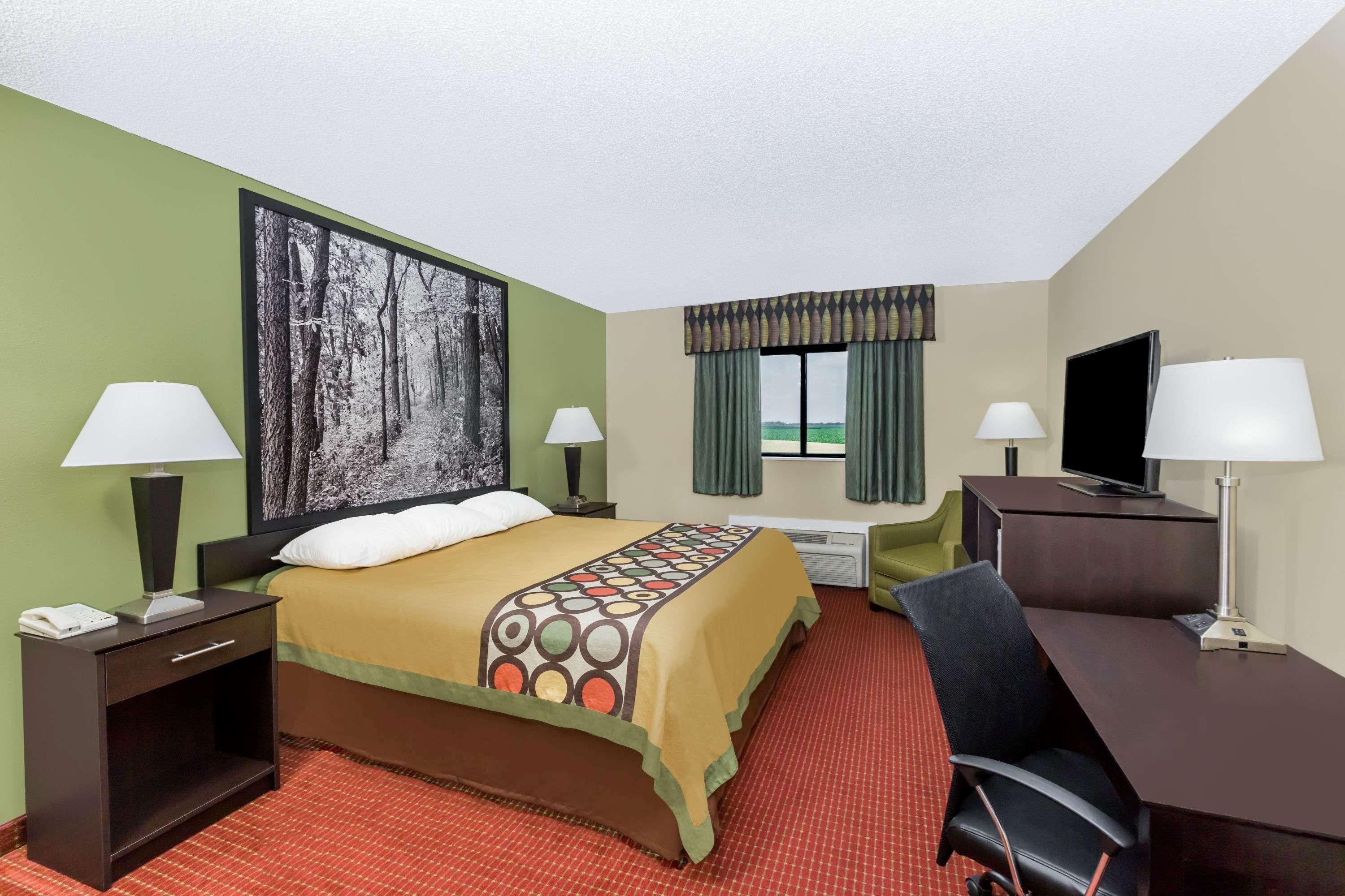 Super 8 By Wyndham Grinnell Ia Buitenkant foto